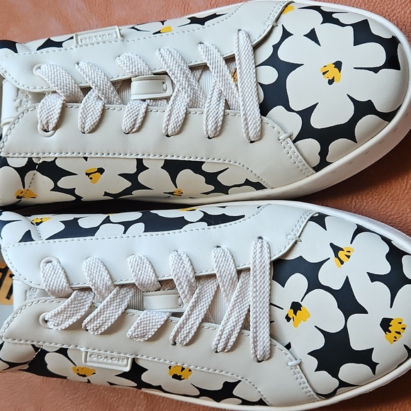 Coach Lowline Daisy Leather Sneakers, Size 11 - Picture 6 of 11